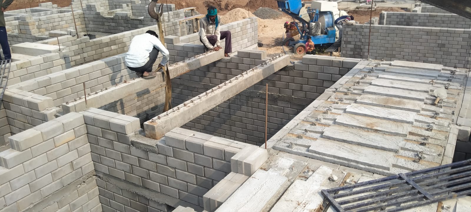 Prabal joists and planks being placed
